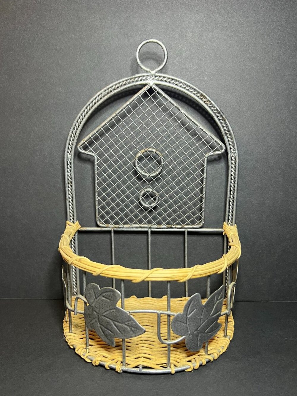 Decorative Wicker & Metal Ivy Leaf Birdhouse Hanging Wall Pocket Basket 9.5"